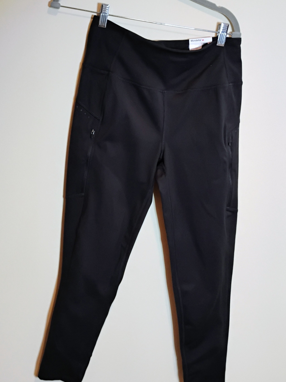 Mondetta Women's Black Cropped Leggings Size M Or L Inseam 25"